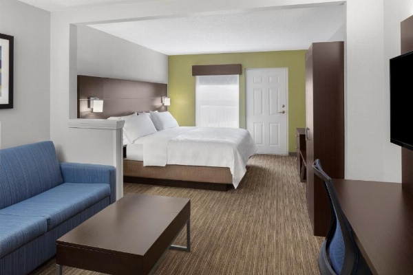 Holiday Inn Express & Suites Asheville SW - Outlet Ctr Area image 17